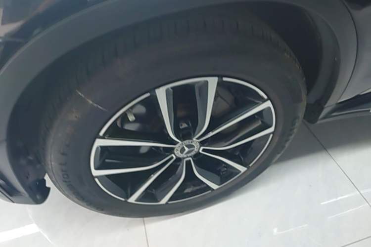 Used Mercedes-Benz GLC 2020 Facelift GLC 300 L 4MATIC Dynamic Edition Left Front Wheel Hub
