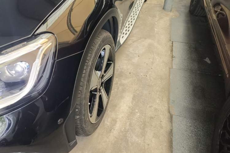 Used Mercedes-Benz GLC 2020 Facelifted GLC 300 L 4MATIC Luxury Edition Left Front Wheel Hub