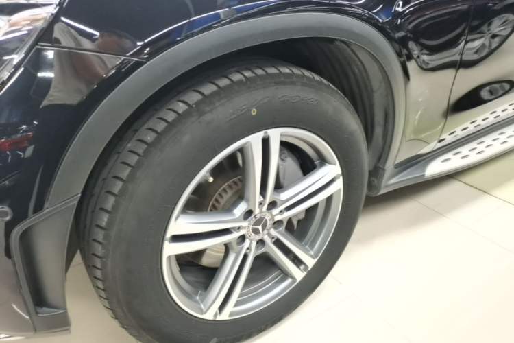 Used Mercedes-Benz GLC 2020 GLC 260 L 4MATIC Luxury Model Left Front Wheel Hub