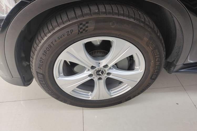 Used Mercedes-Benz GLC 2020 GLC 260 L 4MATIC Dynamic Model Left Front Wheel Hub