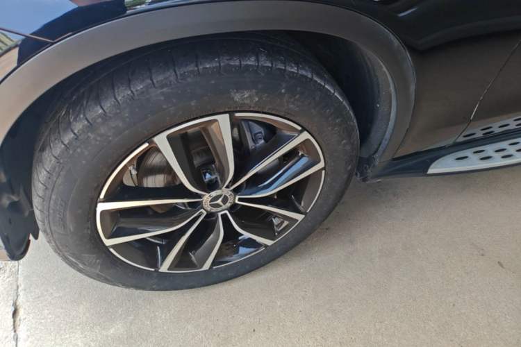 Used Mercedes-Benz GLC 2020 Facelift GLC 300 L 4MATIC Dynamic Edition Left Front Wheel Hub
