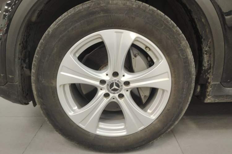 Used Mercedes-Benz GLC 2020 Facelifted GLC 260 L 4MATIC Dynamic Edition Left Front Wheel Hub