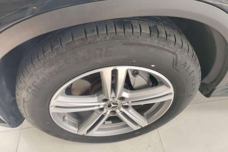 Used Mercedes-Benz GLC 2020 GLC 260 L 4MATIC Luxury Model Left Front Wheel Hub