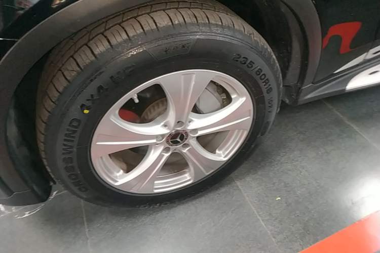 Used Mercedes-Benz GLC 2020 Facelifted GLC 260 L 4MATIC Dynamic Edition Left Front Wheel Hub