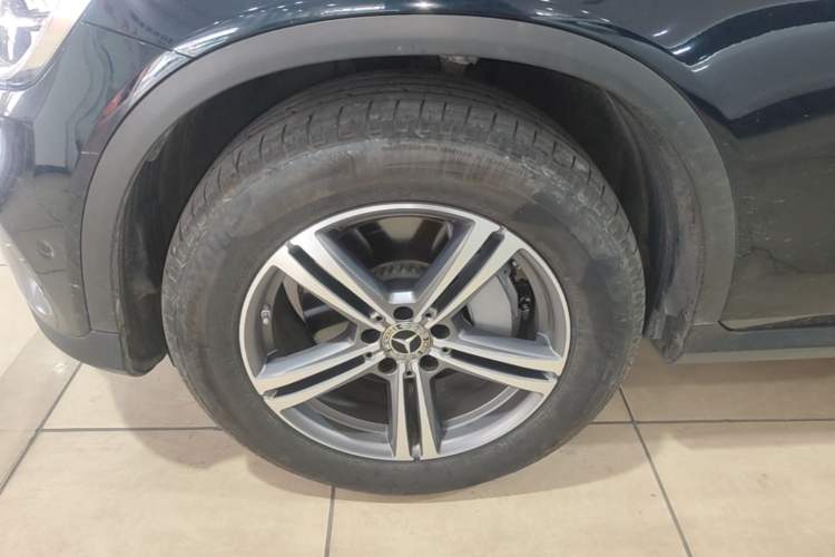 Used Mercedes-Benz GLC 2020 Facelifted GLC 260 L 4MATIC Dynamic Edition Left Front Wheel Hub