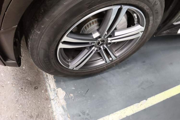 Used Mercedes-Benz GLC 2020 GLC 260 L 4MATIC Luxury Model Left Front Wheel Hub