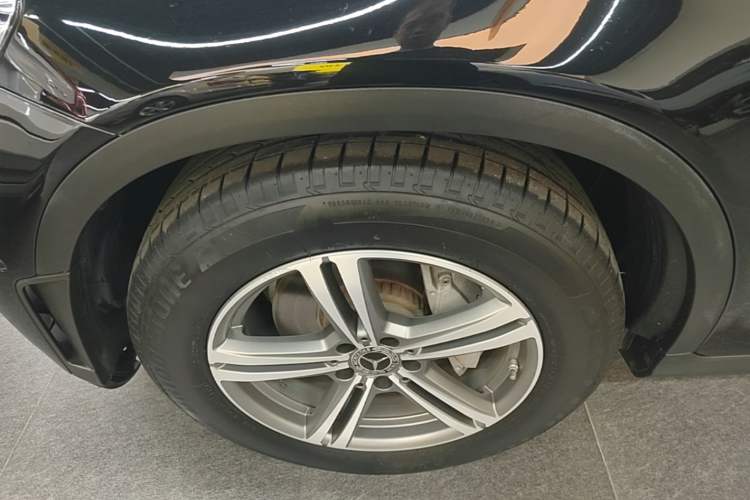 Used Mercedes-Benz GLC 2020 GLC 260 L 4MATIC Luxury Model Left Front Wheel Hub