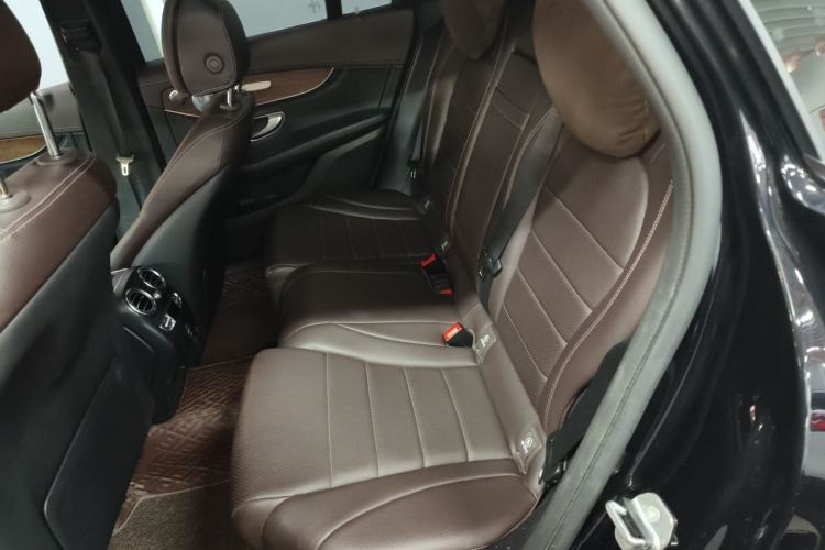 Used Mercedes-Benz GLC 2020 GLC 300 L 4MATIC Luxury Model Left Rear Seat