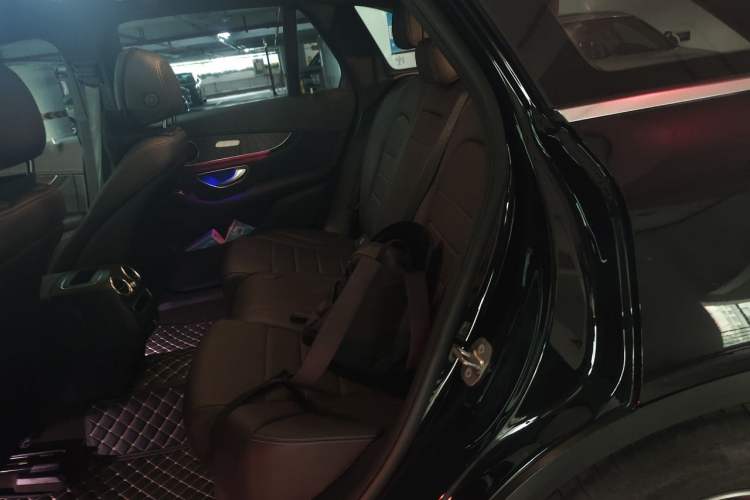 Used Mercedes-Benz GLC 2020 GLC 260 L 4MATIC Luxury Model Left Rear Seat