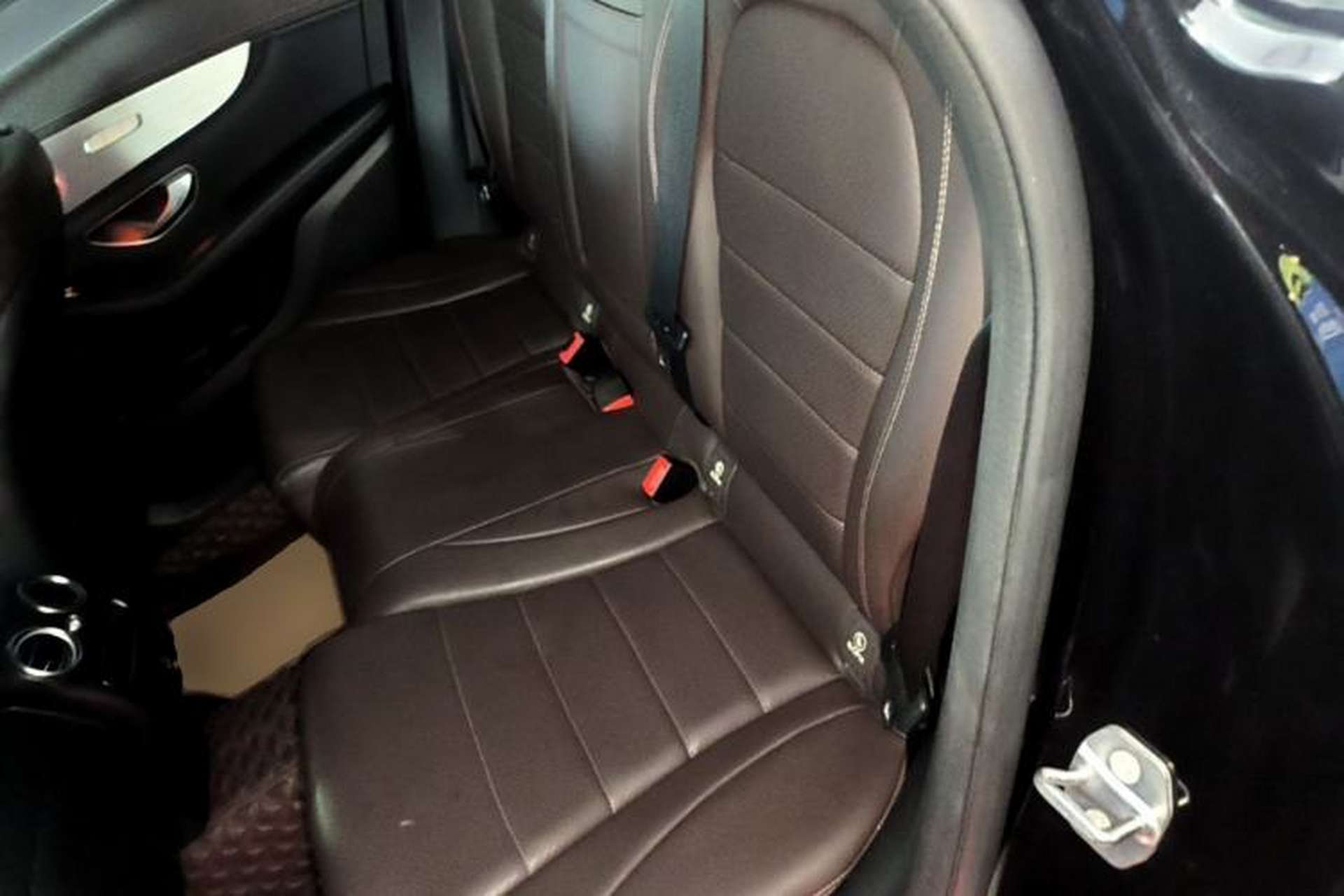 Used Mercedes-Benz GLC 2020 GLC 260 L 4MATIC Dynamic Model Left Rear Seat