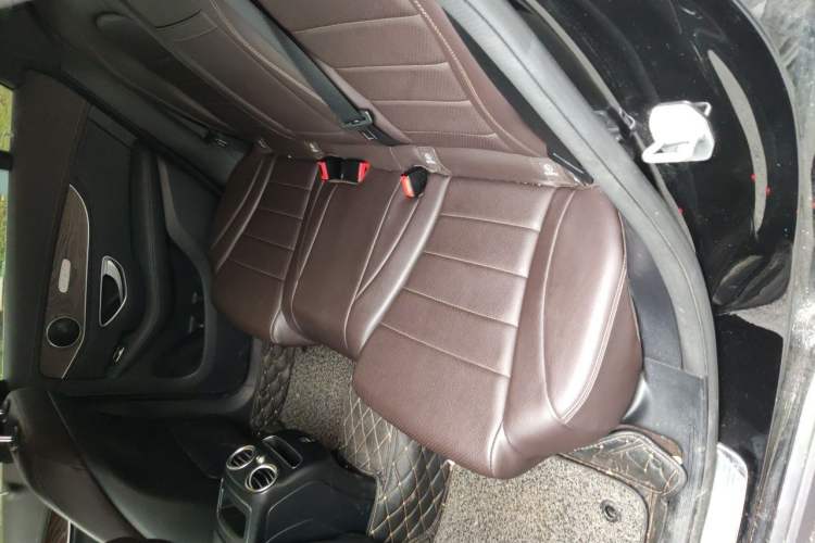 Used Mercedes-Benz GLC 2020 GLC 260 L 4MATIC Luxury Model Left Rear Seat