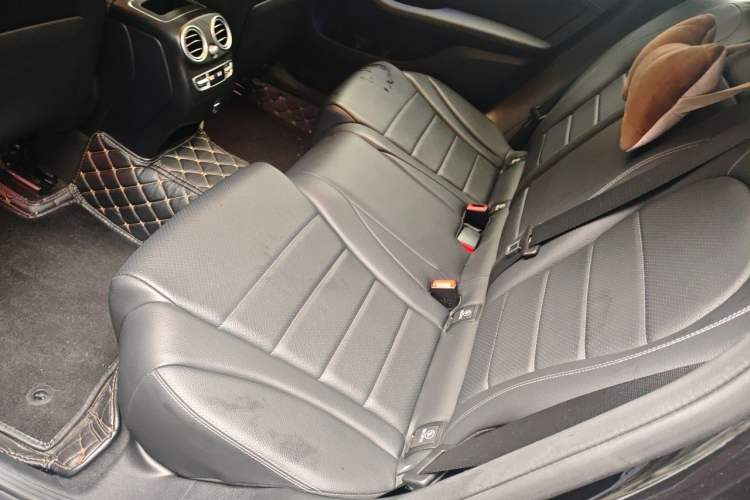 Used Mercedes-Benz GLC 2020 GLC 300 L 4MATIC Luxury Model Left Rear Seat