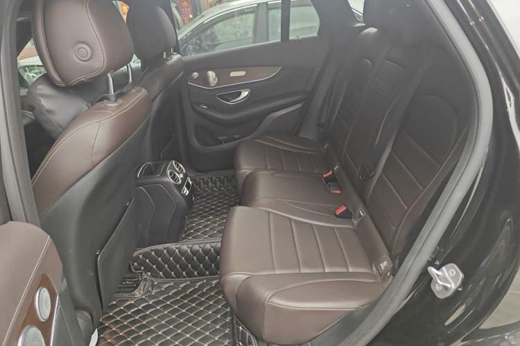 Used Mercedes-Benz GLC 2020 GLC 300 L 4MATIC Luxury Model Left Rear Seat