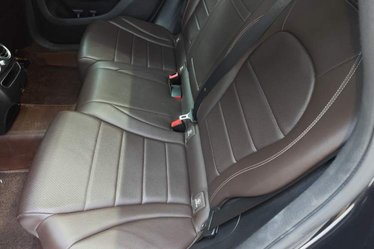 Used Mercedes-Benz GLC 2020 GLC 260 L 4MATIC Luxury Model Left Rear Seat