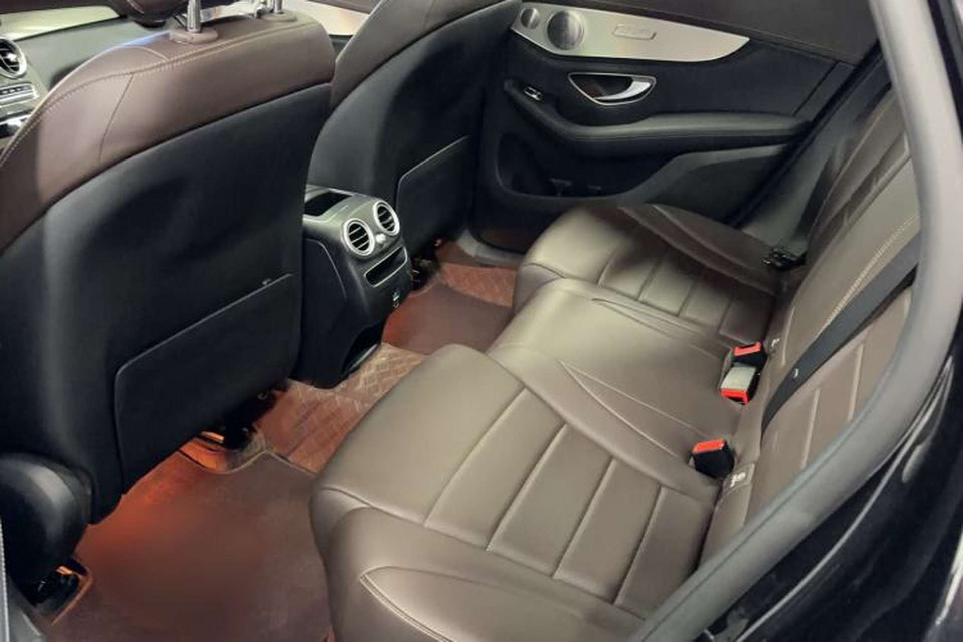 Used Mercedes-Benz GLC 2020 Facelifted GLC 260 L 4MATIC Dynamic Edition Left Rear Seat