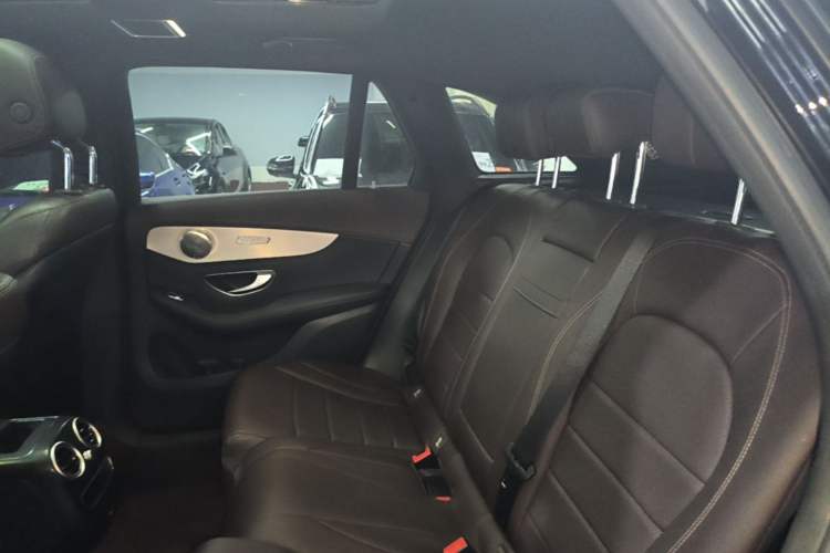 Used Mercedes-Benz GLC 2020 Facelift GLC 260 L 4MATIC Luxury Edition Left Rear Seat