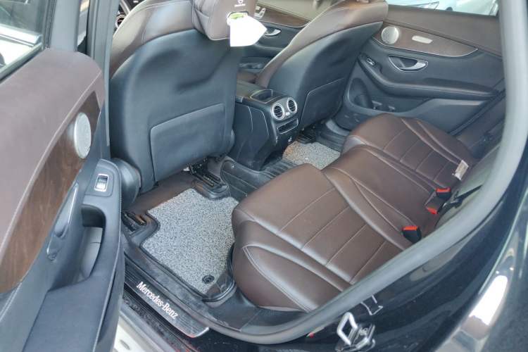 Used Mercedes-Benz GLC 2020 Facelift GLC 260 L 4MATIC Luxury Edition Left Rear Seat