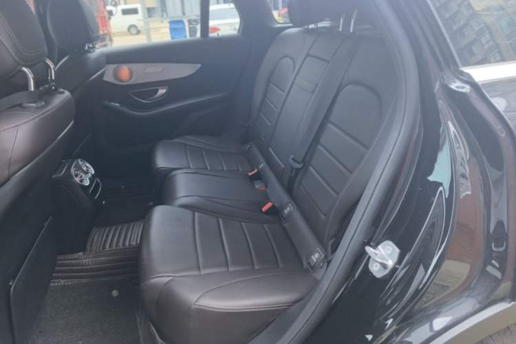 Used Mercedes-Benz GLC 2020 GLC 260 L 4MATIC Dynamic Model Left Rear Seat