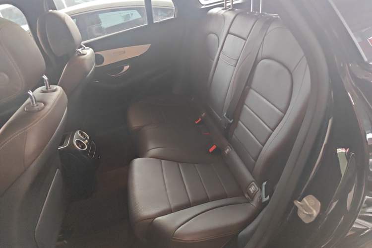 Used Mercedes-Benz GLC 2020 Facelift GLC 260 L 4MATIC Luxury Edition Left Rear Seat
