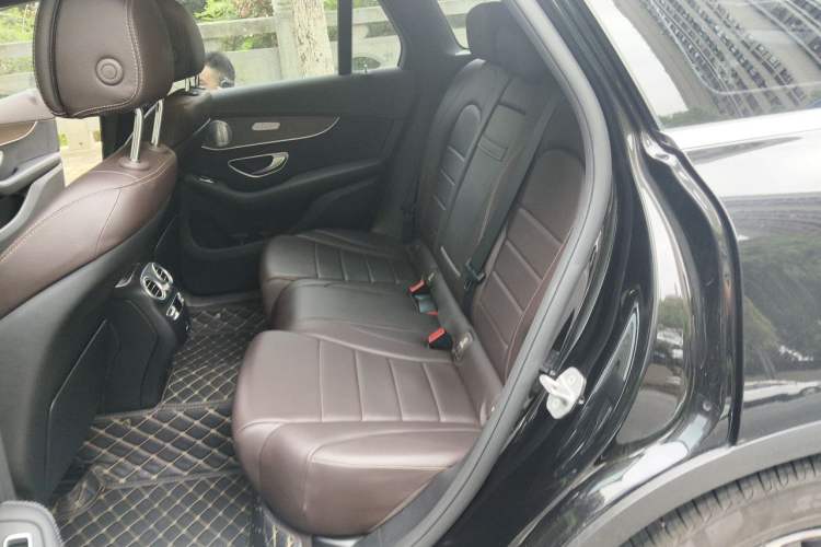 Used Mercedes-Benz GLC 2020 Facelift GLC 260 L 4MATIC Luxury Edition Left Rear Seat