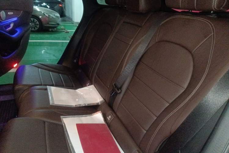 Used Mercedes-Benz GLC 2020 GLC 300 L 4MATIC Luxury Model Left Rear Seat