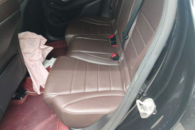 Used Mercedes-Benz GLC 2020 Facelifted GLC 260 L 4MATIC Dynamic Edition Left Rear Seat