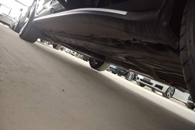 Used Mercedes-Benz GLC 2020 GLC 300 L 4MATIC Luxury Model Left Side Sill