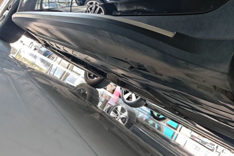 Used Mercedes-Benz GLC 2020 GLC 260 L 4MATIC Luxury Model Left Side Sill
