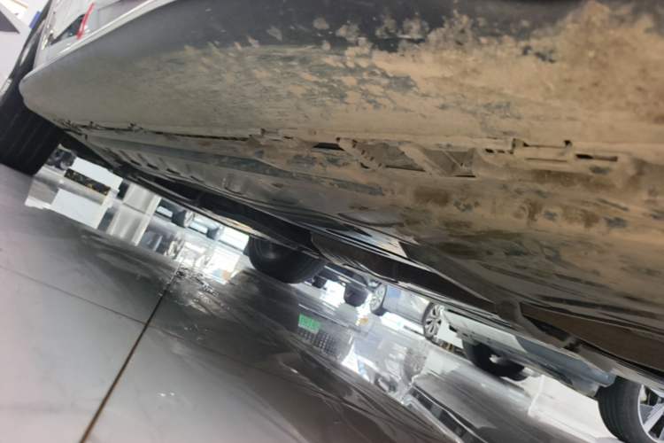 Used Mercedes-Benz GLC 2020 GLC 300 L 4MATIC Luxury Model Left Side Sill