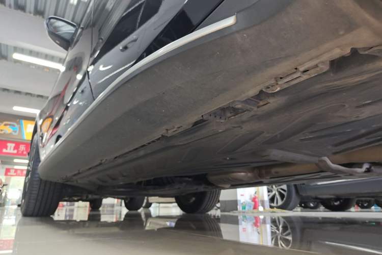 Used Mercedes-Benz GLC 2020 GLC 300 L 4MATIC Dynamic Edition Left Side Sill