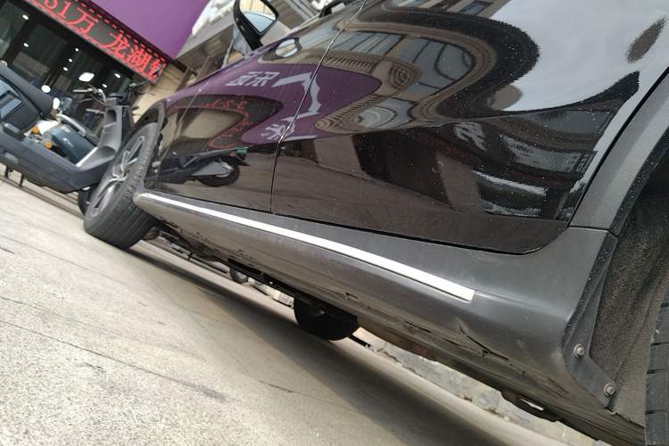 Used Mercedes-Benz GLC 2020 GLC 260 L 4MATIC Luxury Model Left Side Sill