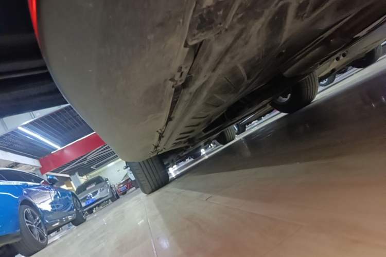 Used Mercedes-Benz GLC 2020 GLC 260 L 4MATIC Dynamic Model Left Side Sill