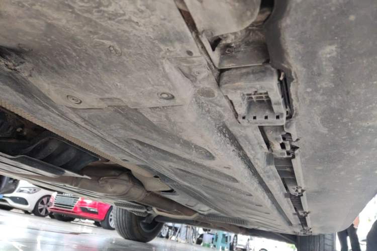 Used Mercedes-Benz GLC 2020 Facelift GLC 260 L 4MATIC Luxury Edition Left Side Sill