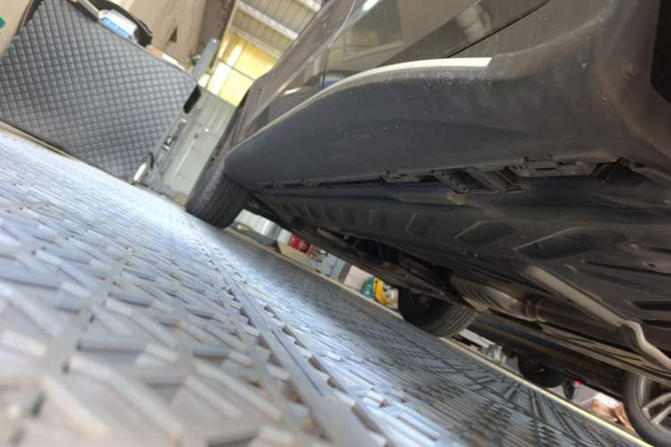 Used Mercedes-Benz GLC 2020 GLC 300 L 4MATIC Dynamic Edition Left Side Sill