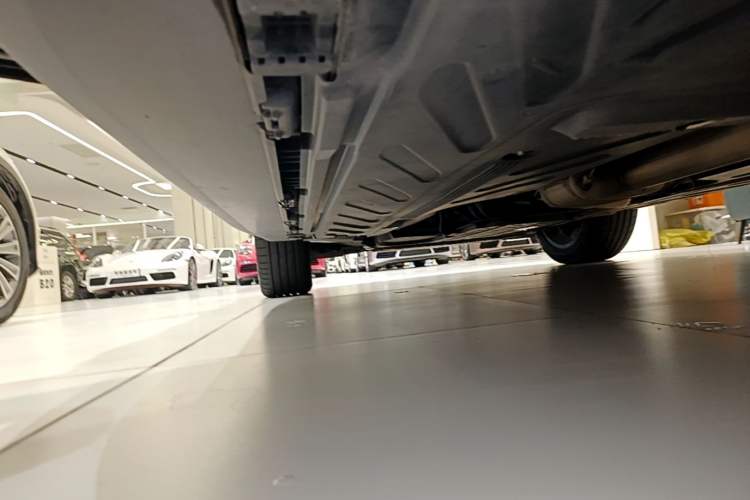 Used Mercedes-Benz GLC 2020 Facelift GLC 300 L 4MATIC Dynamic Edition Left Side Sill