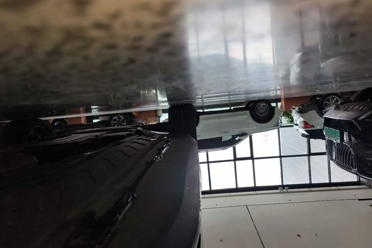 Used Mercedes-Benz GLC 2020 GLC 300 L 4MATIC Luxury Model Left Side Sill