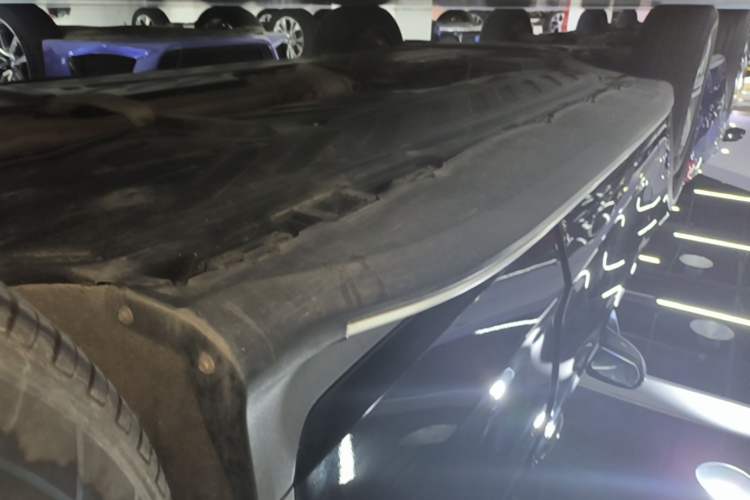 Used Mercedes-Benz GLC 2020 Facelift GLC 260 L 4MATIC Luxury Edition Left Side Sill