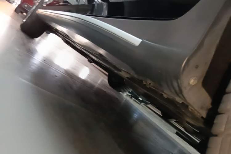 Used Mercedes-Benz GLC 2020 GLC 260 L 4MATIC Luxury Model Left Side Sill