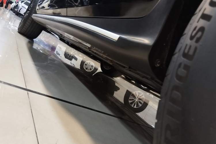 Used Mercedes-Benz GLC 2020 GLC 300 L 4MATIC Dynamic Edition Left Side Sill