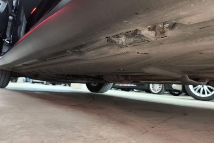 Used Mercedes-Benz GLC 2020 Facelifted GLC 260 L 4MATIC Dynamic Edition Left Side Sill