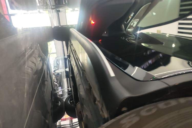 Used Mercedes-Benz GLC 2020 GLC 300 L 4MATIC Luxury Model Left Side Sill