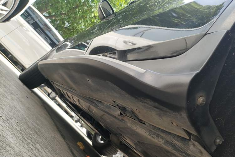 Used Mercedes-Benz GLC 2020 GLC 260 L 4MATIC Luxury Model Left Side Sill