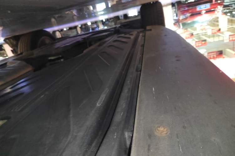 Used Mercedes-Benz GLC 2020 GLC 260 L 4MATIC Luxury Model Left Side Sill