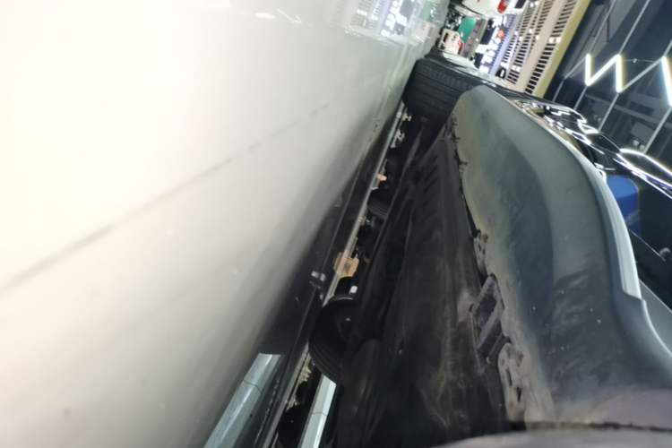 Used Mercedes-Benz GLC 2020 GLC 260 L 4MATIC Luxury Model Left Side Sill