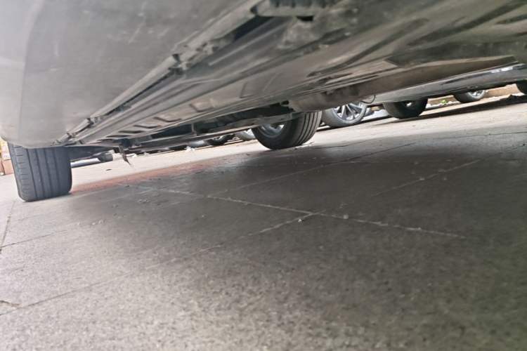 Used Mercedes-Benz GLC 2020 Facelift GLC 300 L 4MATIC Dynamic Edition Left Side Sill