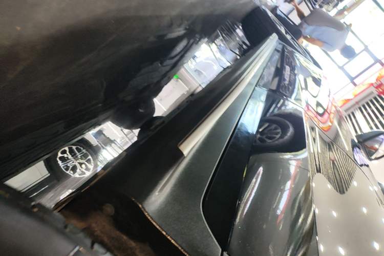 Used Mercedes-Benz GLC 2020 Facelift GLC 300 L 4MATIC Dynamic Edition Left Side Sill