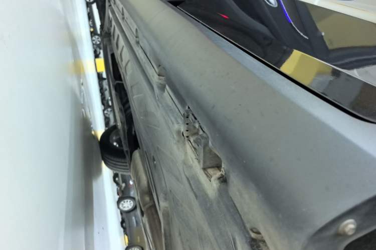 Used Mercedes-Benz GLC 2020 GLC 260 L 4MATIC Luxury Model Left Side Sill