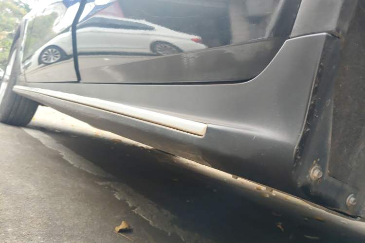 Used Mercedes-Benz GLC 2020 Facelifted GLC 260 L 4MATIC Dynamic Edition Left Side Sill