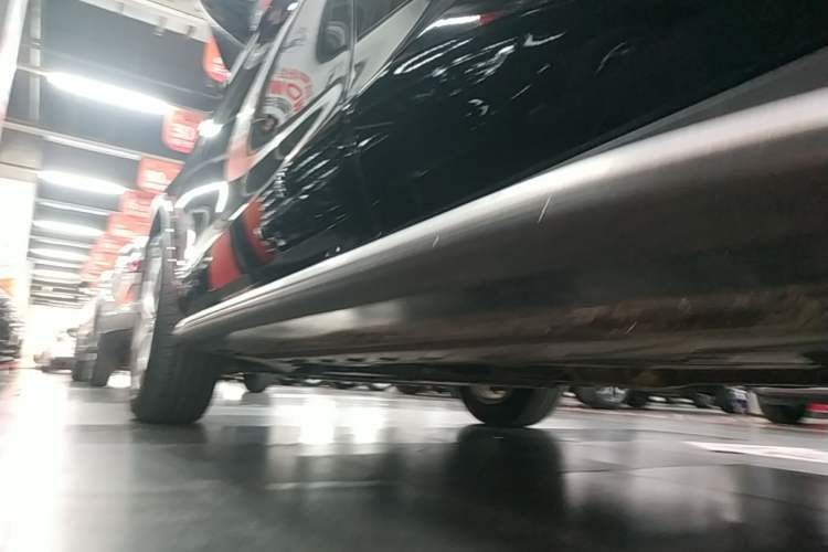 Used Mercedes-Benz GLC 2020 Facelifted GLC 260 L 4MATIC Dynamic Edition Left Side Sill