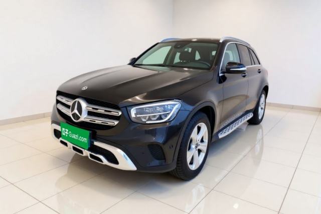 Ojetý Mercedes-Benz GLC 2020 GLC 260 L 4MATIC Dynamic Model